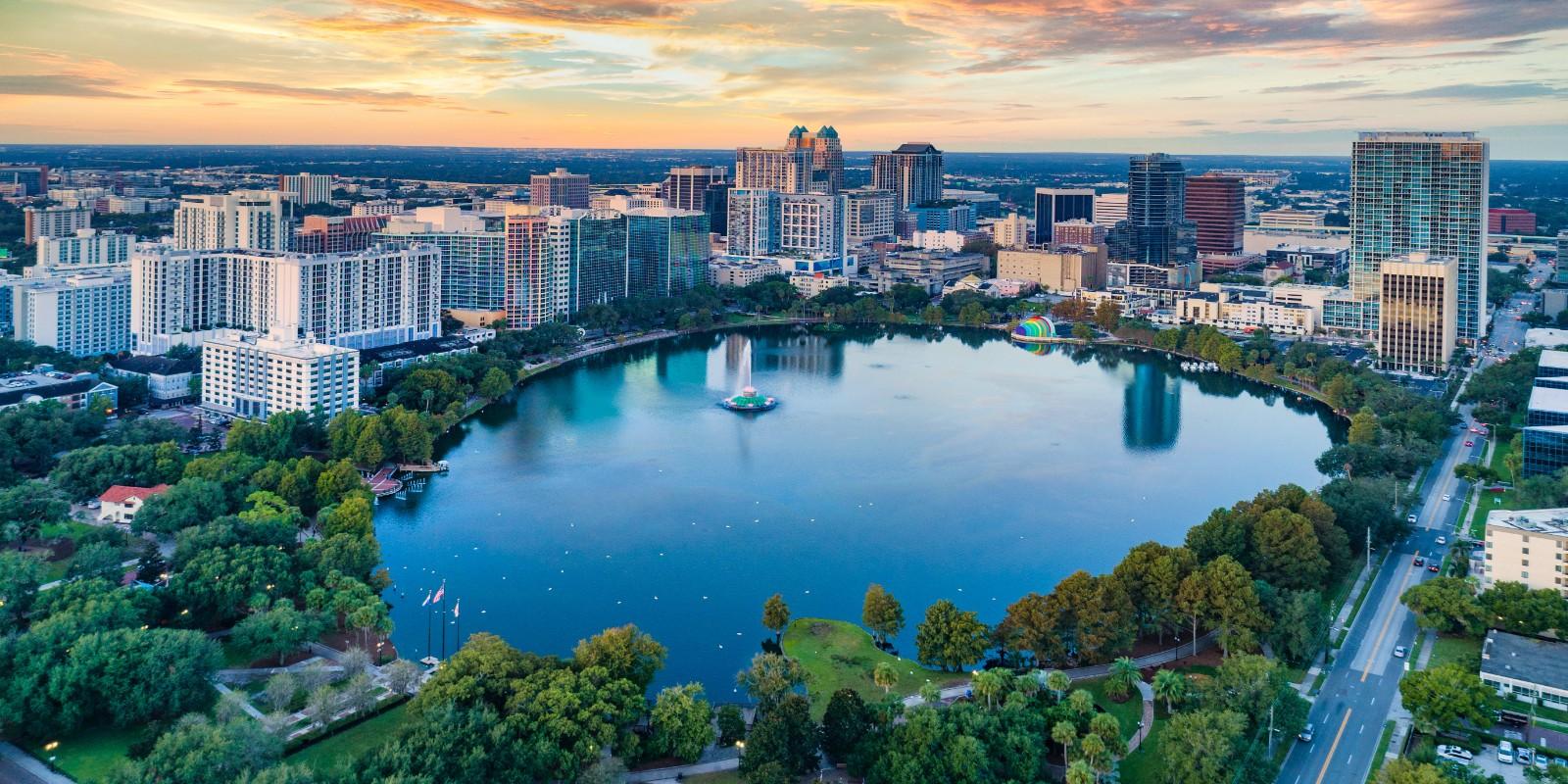 Invertir en Orlando: Oportunidades y Crecimiento